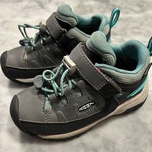 Keen Little Kids Waterproof Targhee Hikers